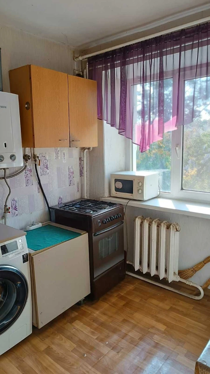 1 km apartment 31/17/6 BRICK Quiet Center, Черкассы
