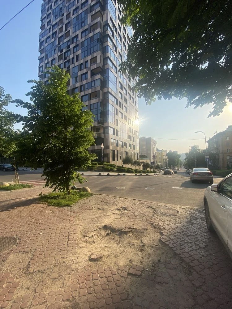 Rent 2-bedroom apartment in the center, Pecers'k, 4th floor, 2B.