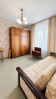 Продається трикімнатна квартира в Оболонському районі