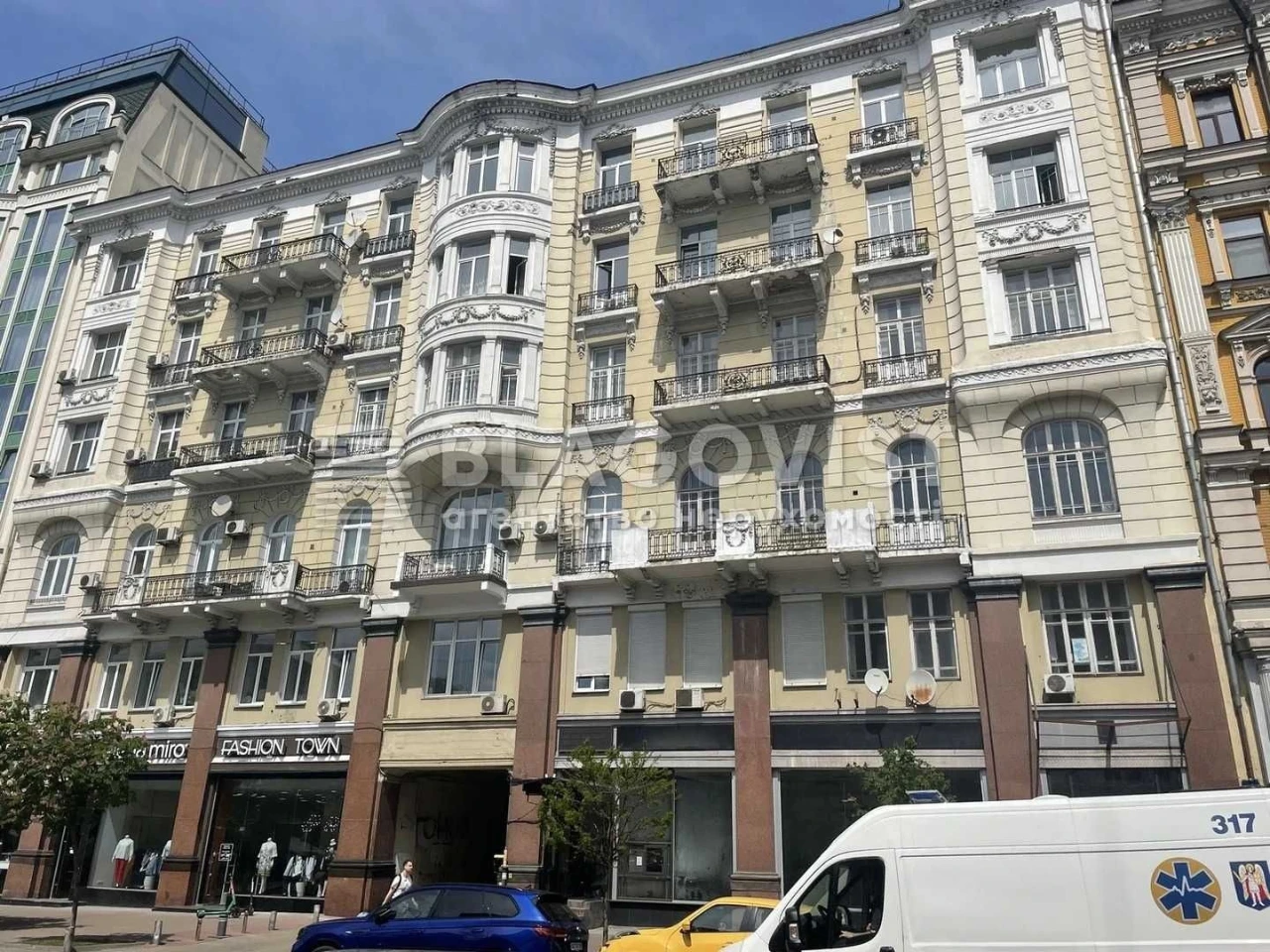 Bogdana Hmelnitskogo, 32 Luxury Two-Story Apartment for Sale