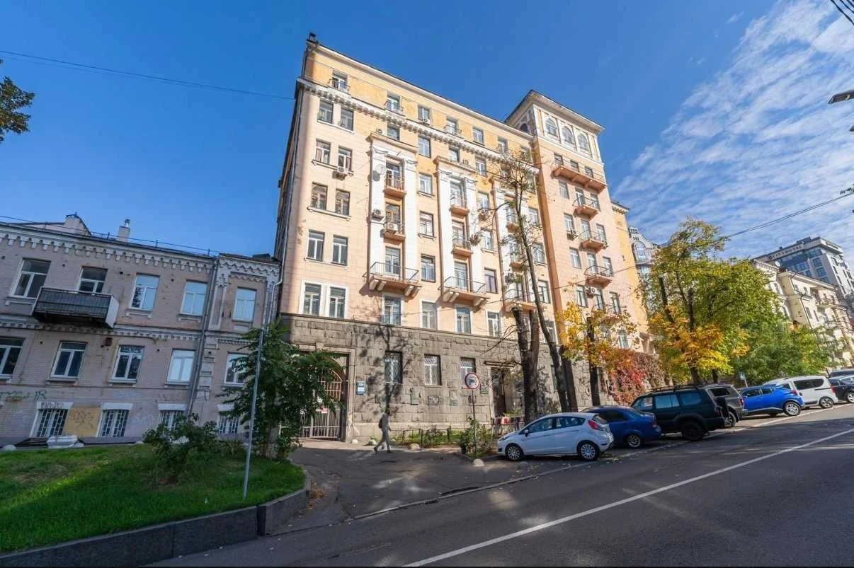 Продається повністю укомплектованый центр кинезиотерапии