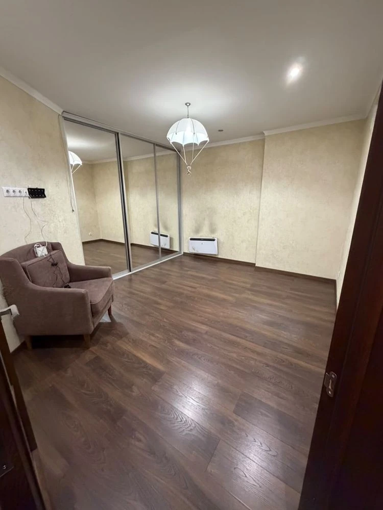 Без комісії! Продаж 2к квартири 98м2 метро Житомирська 7хв в