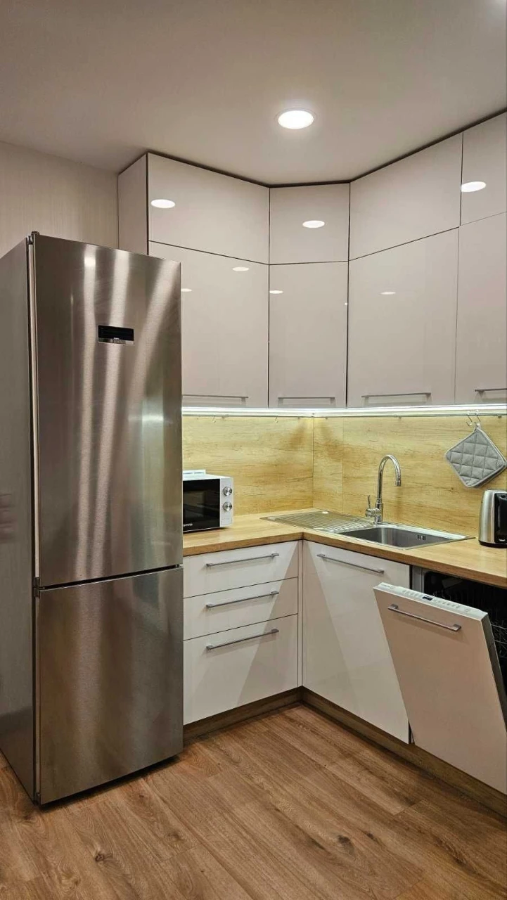 Stylish 1-bedroom apartment for sale! 50 sq m! Located 10 minutes from Poznyaki metro.