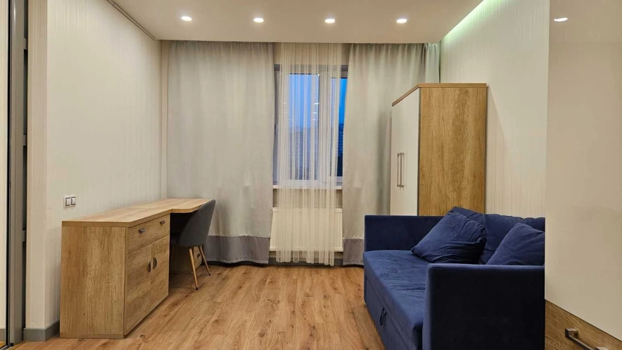 Stylish 1-bedroom apartment for sale! 50 sq m! Located 10 minutes from Poznyaki metro.