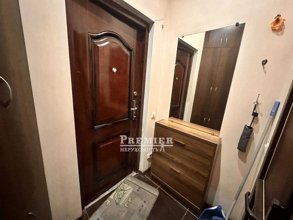 Студия с современным ремонтом. До центра Одессы 10 минут