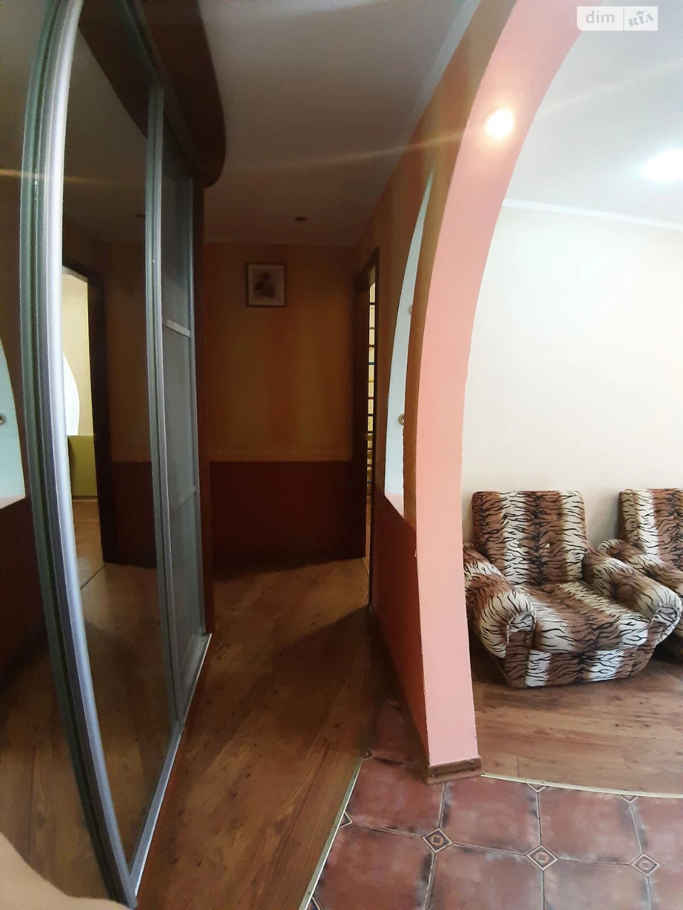 Long-Term Rental: Apartment in 624th Microdistrict
