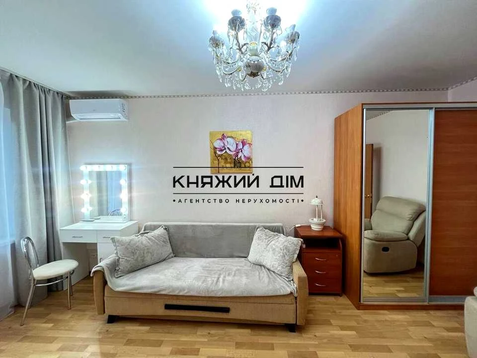 Apartment. Elizabeth Chvadar Street, Kyiv