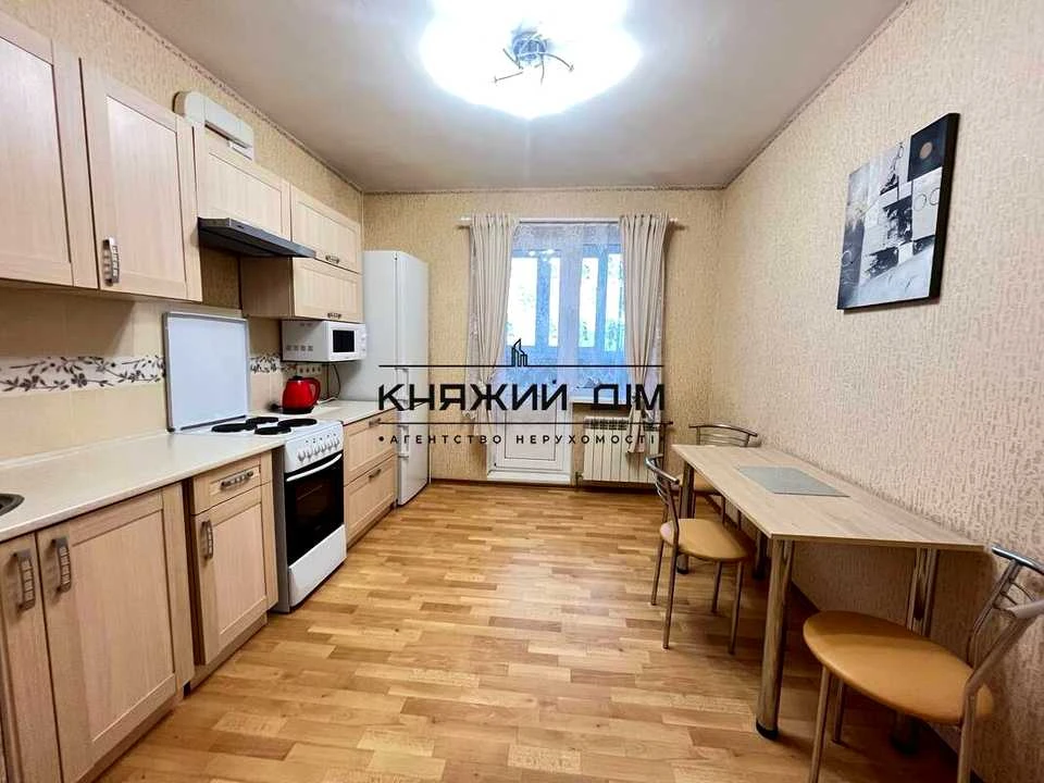 Apartment. Elizabeth Chvadar Street, Kyiv