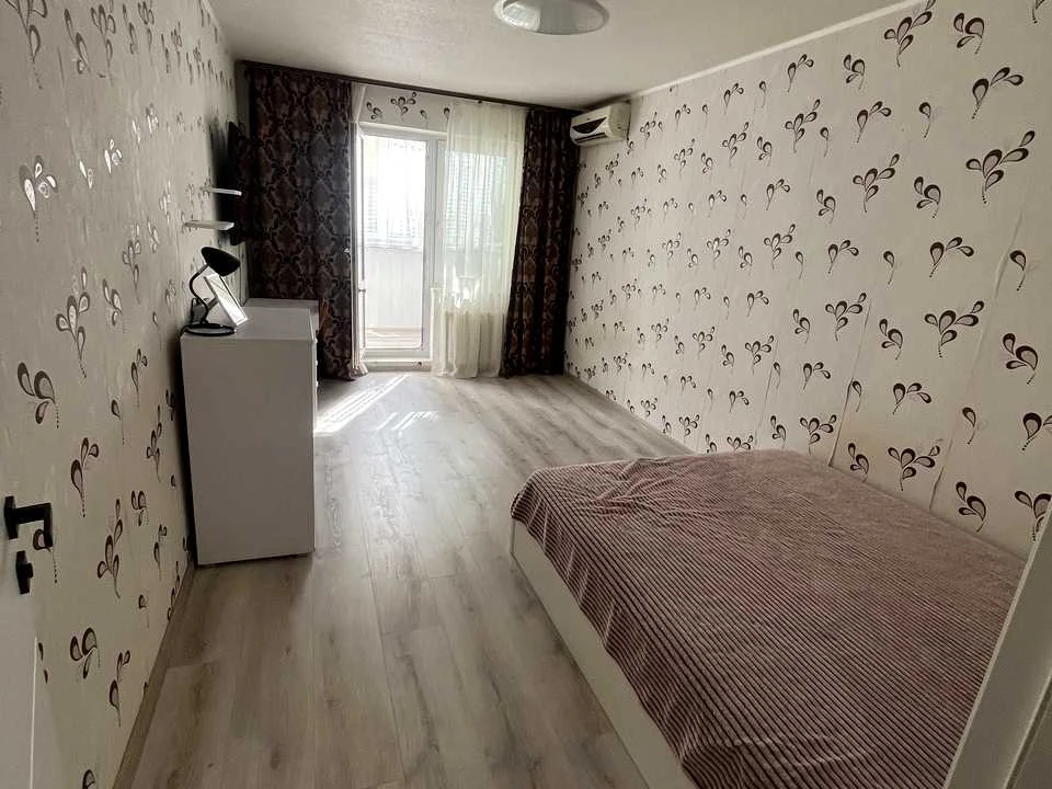 Apartment. Petro Hryorenka Street, Kyiv