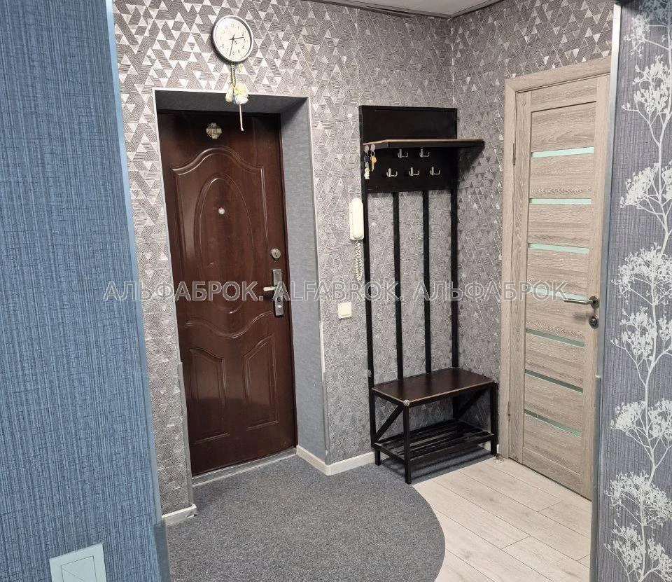 34 Simirenka Street, Sviatoshyn District, Borshachivka
