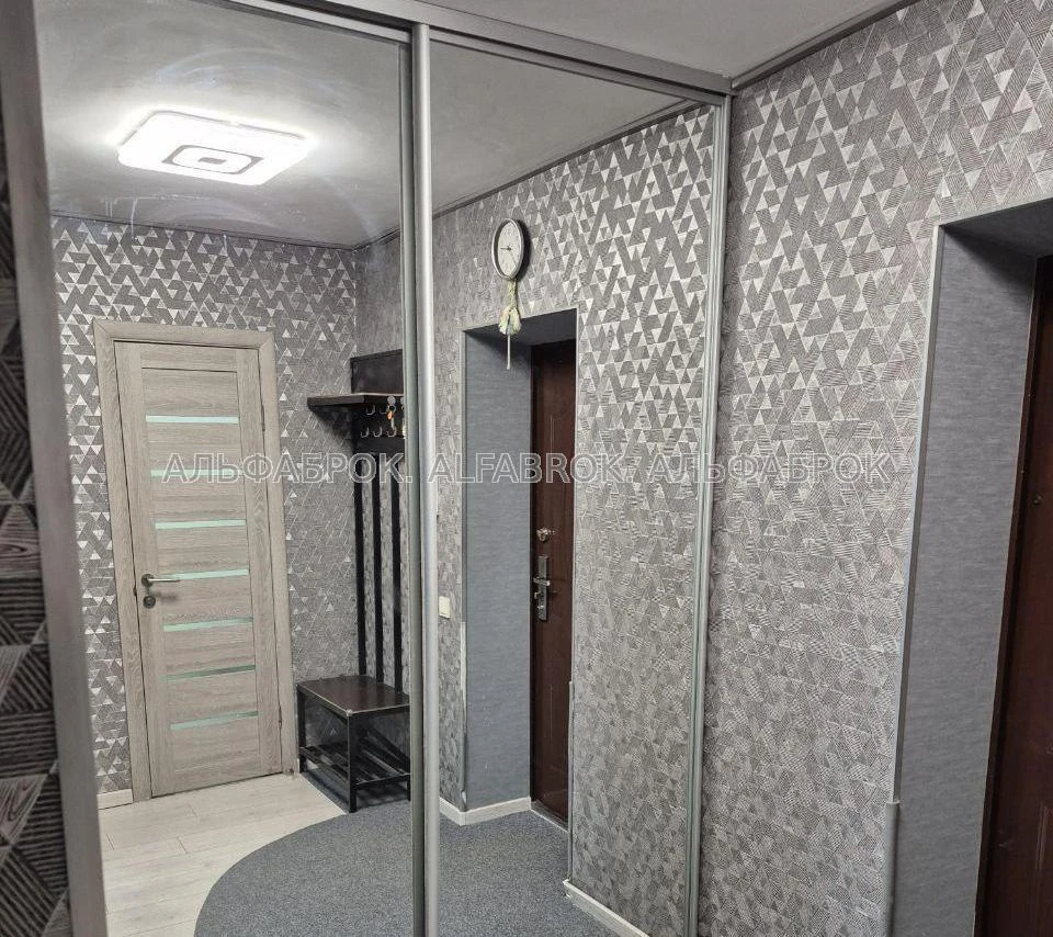 34 Simirenka Street, Sviatoshyn District, Borshachivka