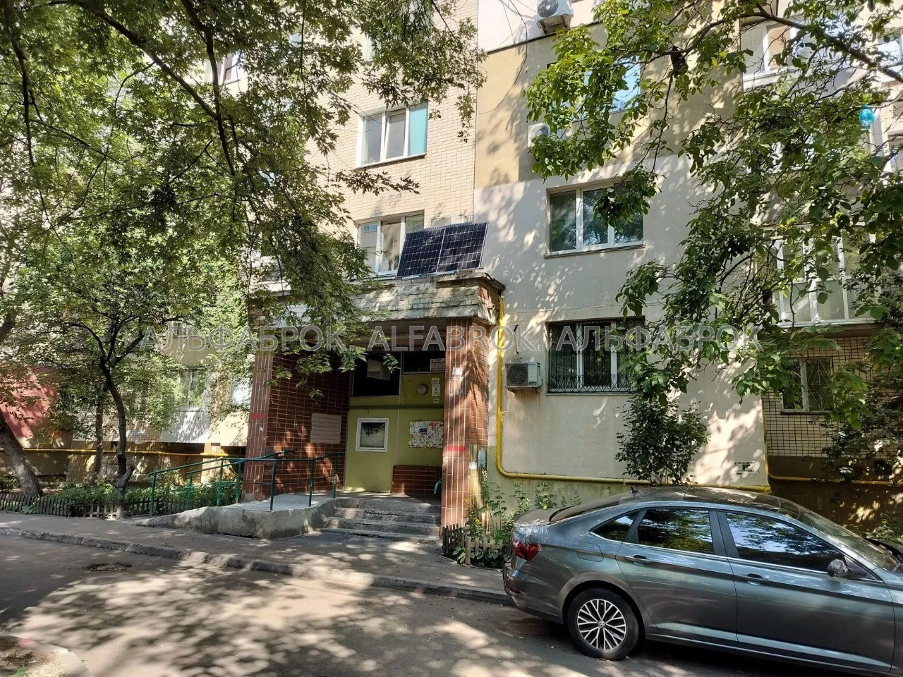 Borshchivska Street, 173/187, Solom'yanschyy District, near the Ка