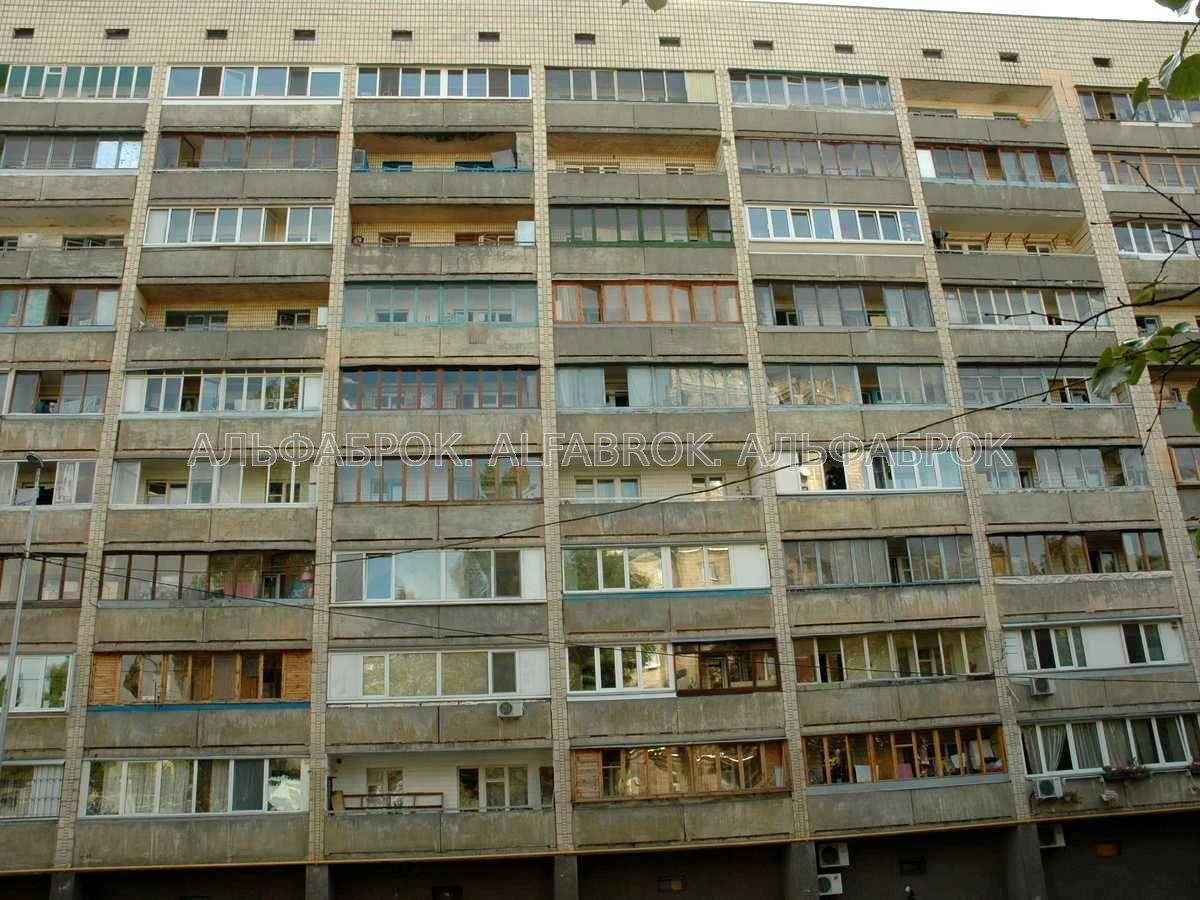 Кловський спуск, 20, Печерский район, ориентир Центр