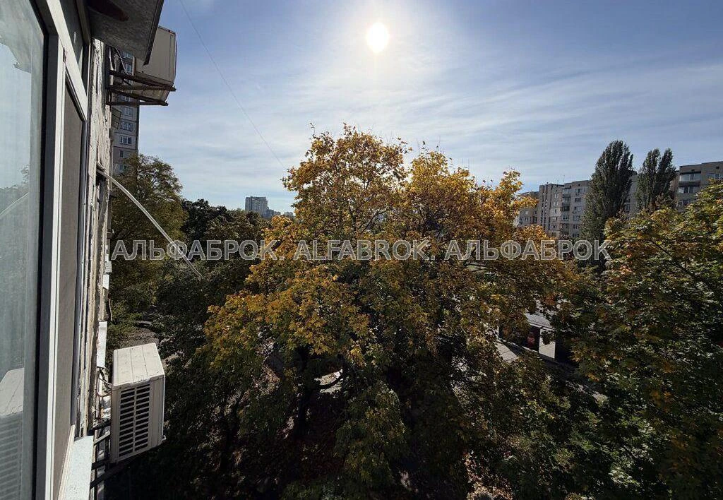 Freedom Avenue, 28, Podilsky District, landmark Vinogradar