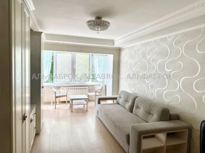 Brestaysky Prospect, 21, Shevchenkivsky District, KPI landmark