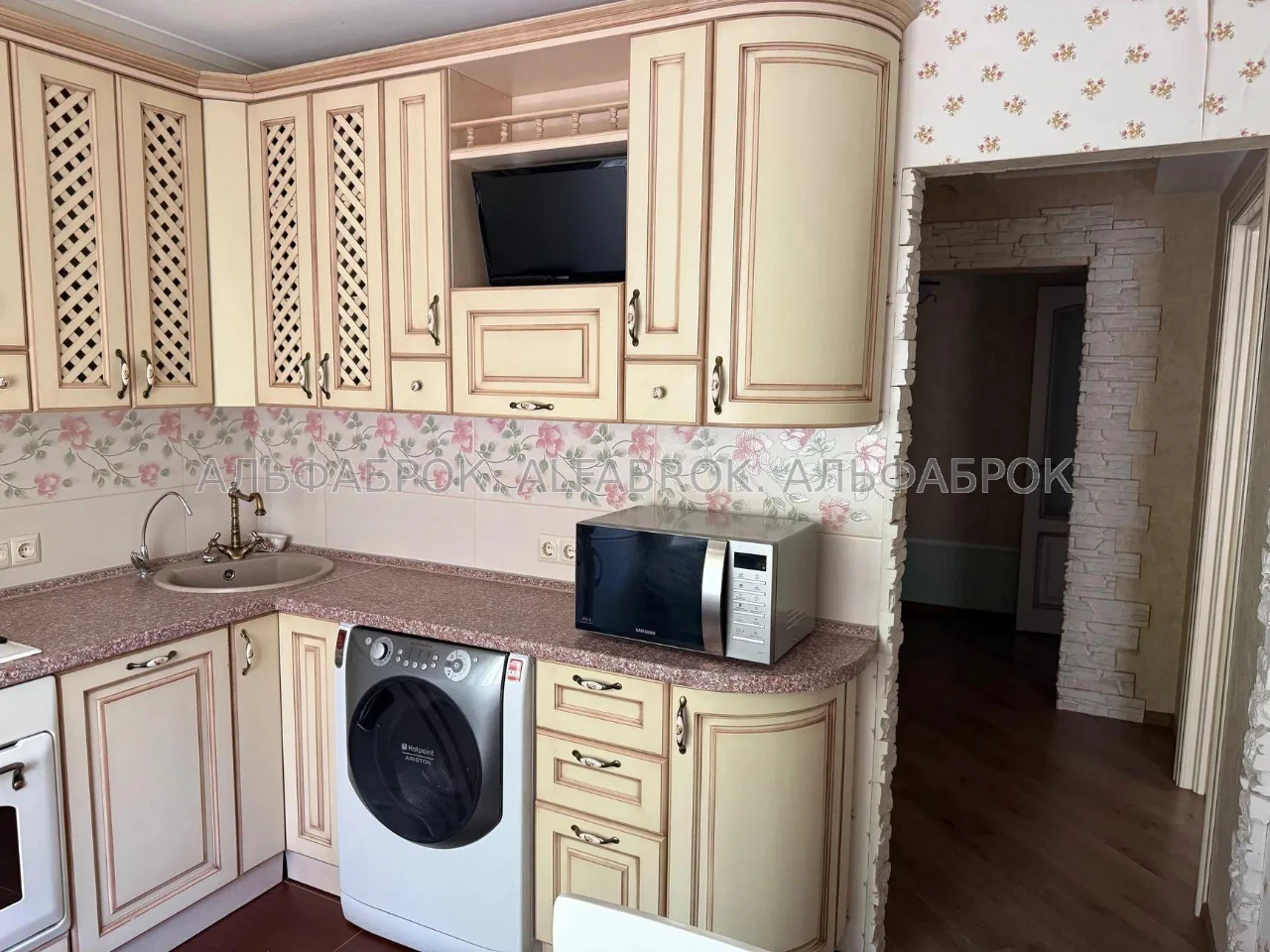 Brestaysky Prospect, 21, Shevchenkivsky District, KPI landmark