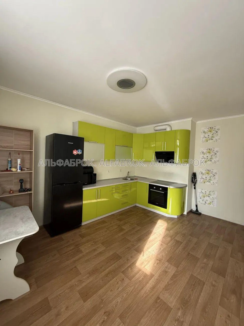 Street address: Saperno-Slobidska Street, 24, Holosiivsky District, Landmark: S