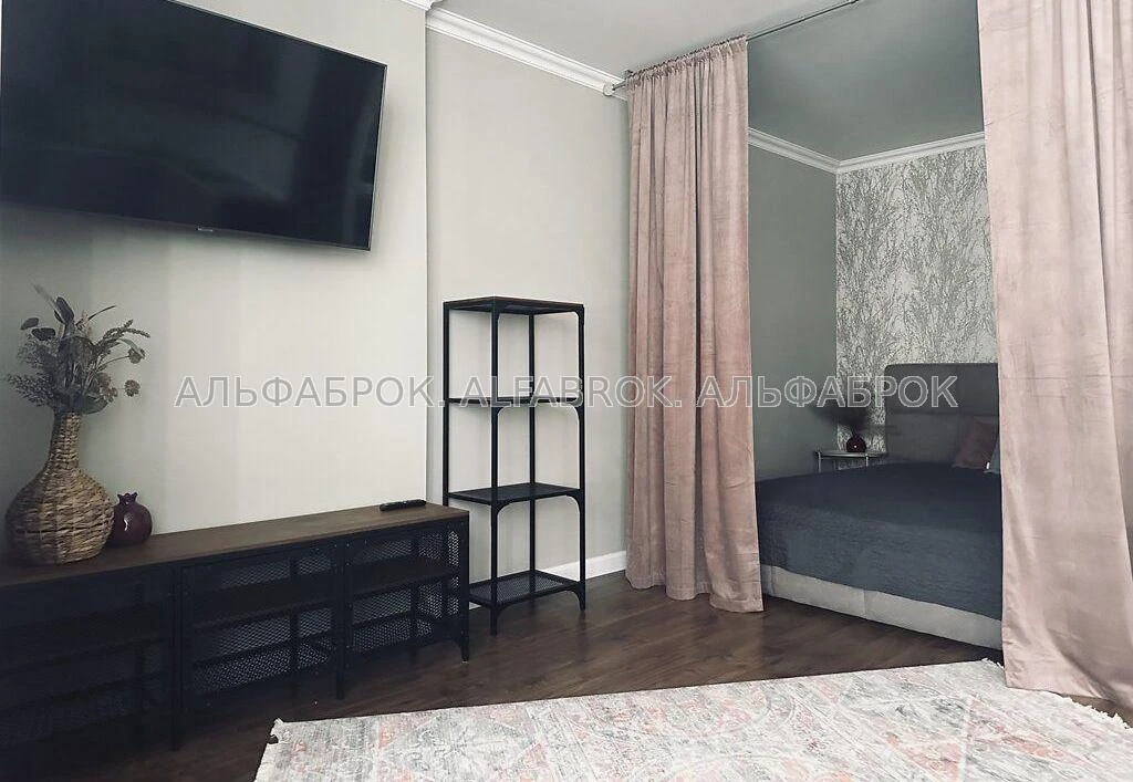 Academia Glushkova Prospect, 9D, Holosiivsky District, landmark