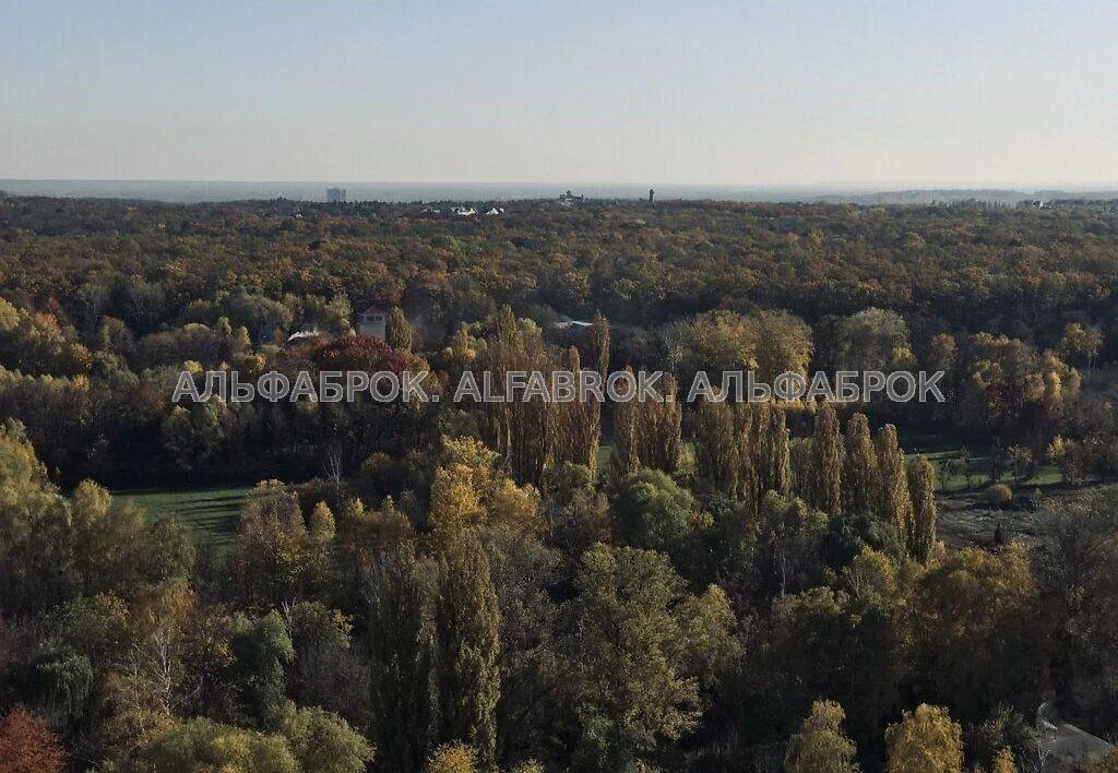 Academia Glushkova Prospect, 9D, Holosiivsky District, landmark