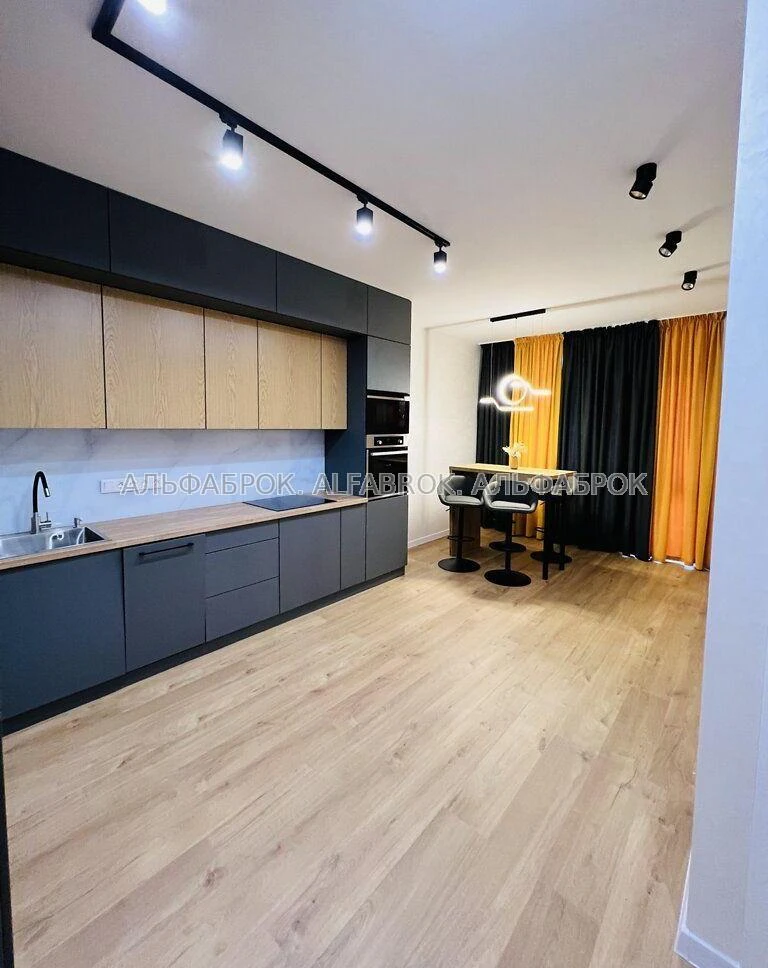 European Union Avenue, 41Є, Podilsky District, landmark