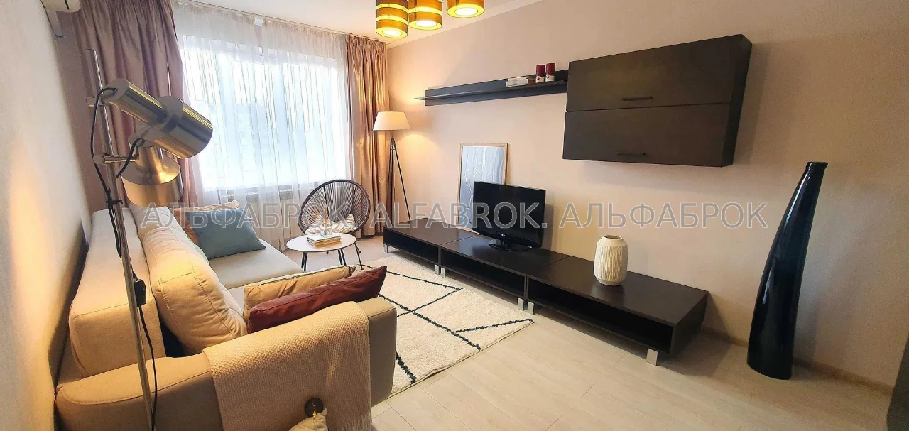 Address: Obolonsky Prospect, 18B, Obolonsky District