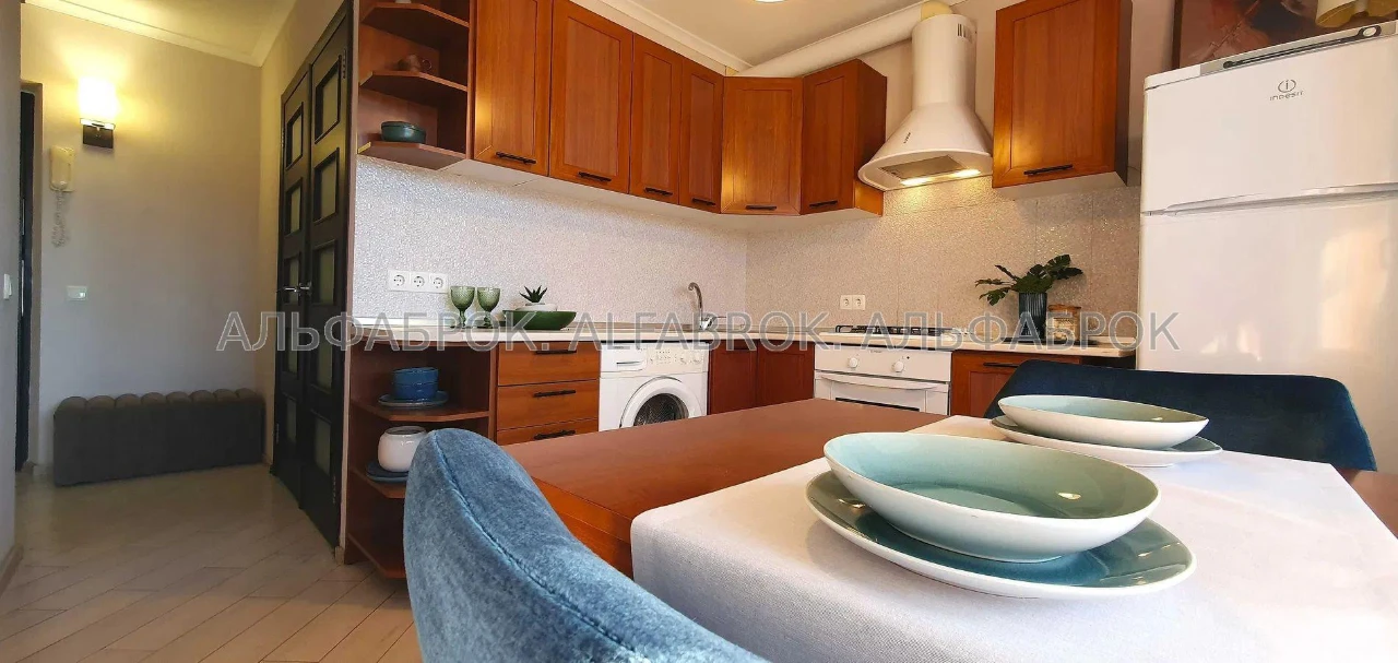 Address: Obolonsky Prospect, 18B, Obolonsky District