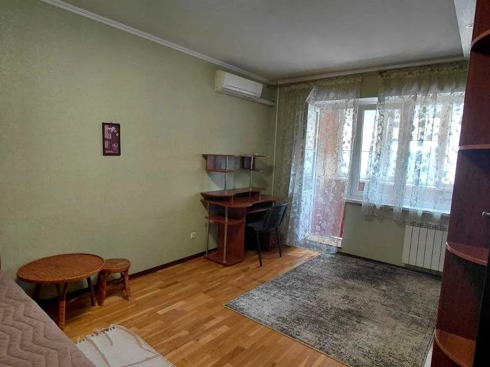 Квартира. Київ, Оболонський просп.