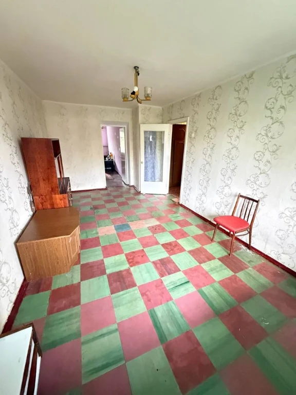 For Sale: 2-bedroom apartment in Zakhidny.