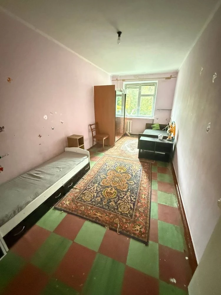 For Sale: 2-bedroom apartment in Zakhidny.