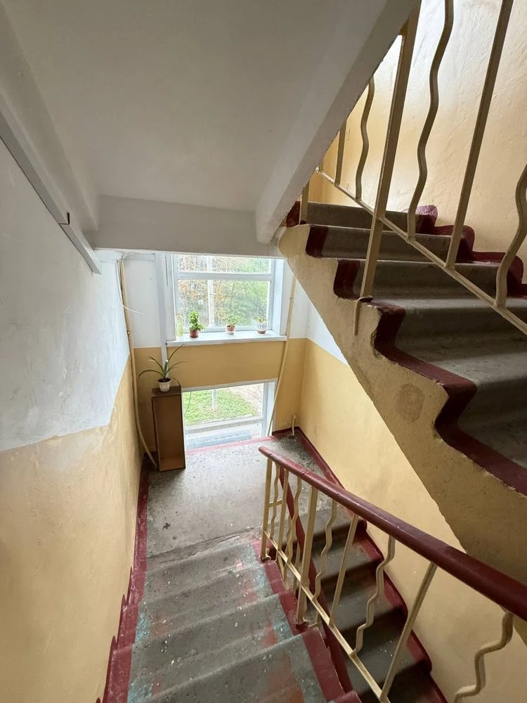 For Sale: 2-bedroom apartment in Zakhidny.
