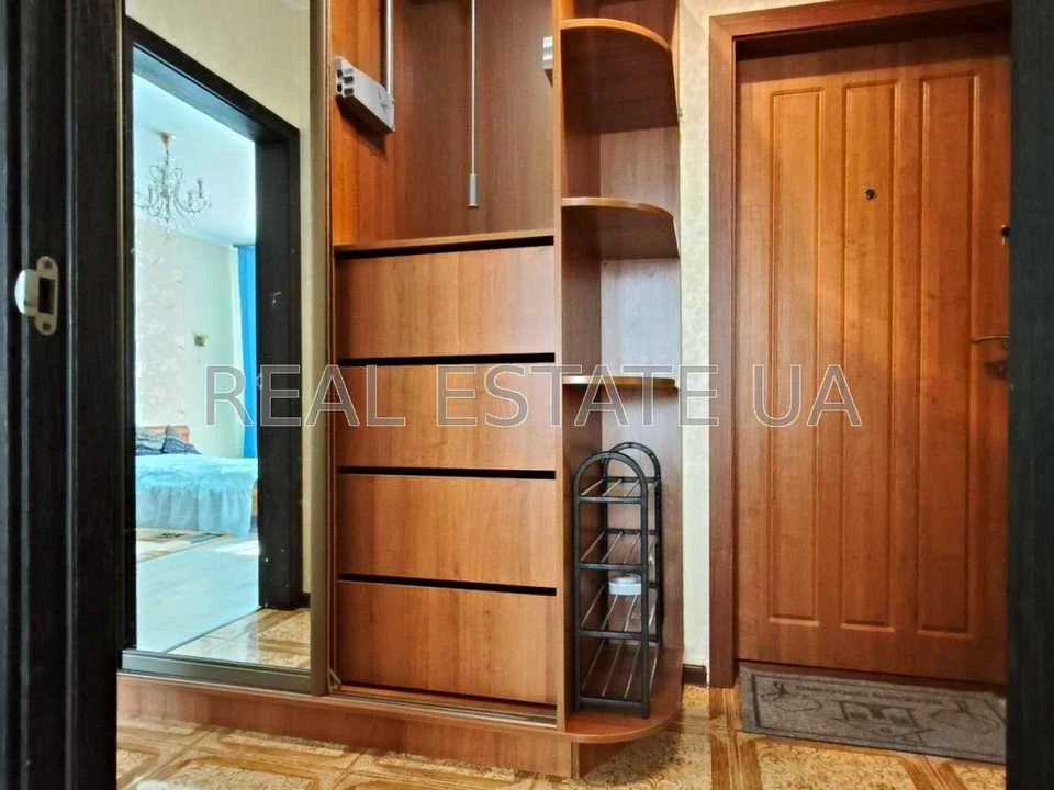 Квартира. Київ, Урлівська вул.