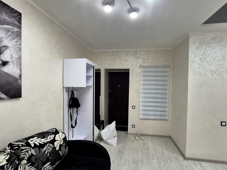 Apartment. Nina Stratokoy, 3rd Street, Odessa