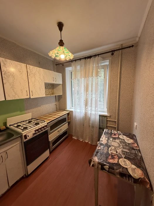 Three-room apartment for sale. Gagarin Avenue, Airport.