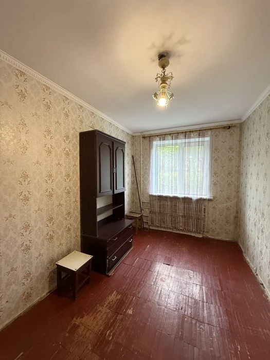 Three-room apartment for sale. Gagarin Avenue, Airport.