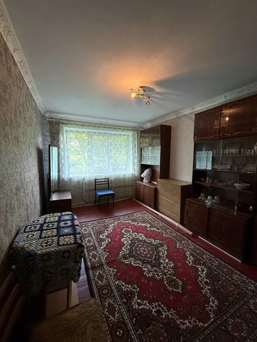 Three-room apartment for sale. Gagarin Avenue, Airport.