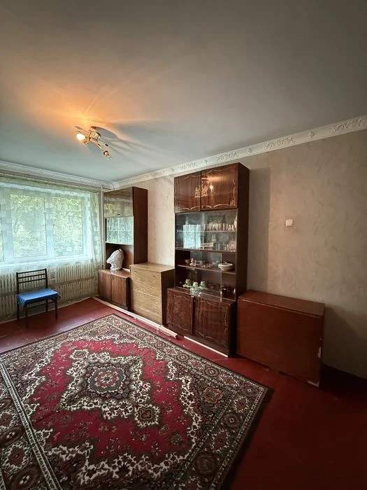 Three-room apartment for sale. Gagarin Avenue, Airport.