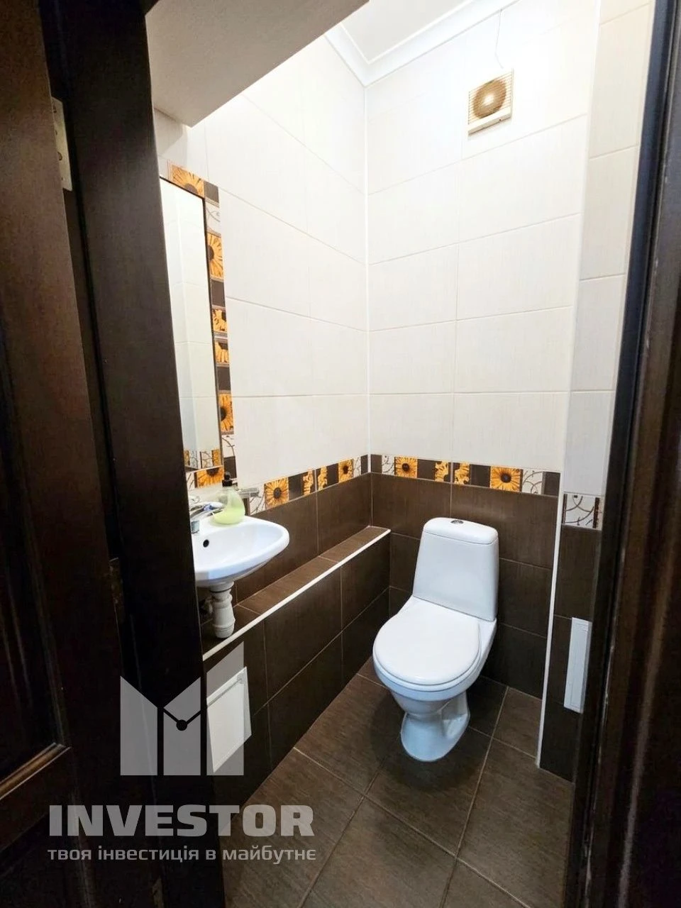Продаж 2-кімнатного житла, вул. Кочубея