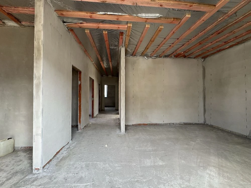 House for sale with interior work + 5 acres plot, Kyiv district