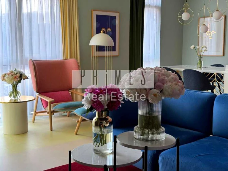 Apartment. Predslavynska st.