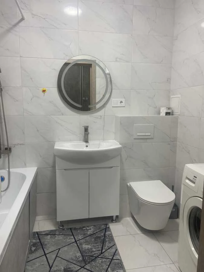 Rent 1-bedroom apartment (42 sq.m) in Kyiv, Obolonskyi district