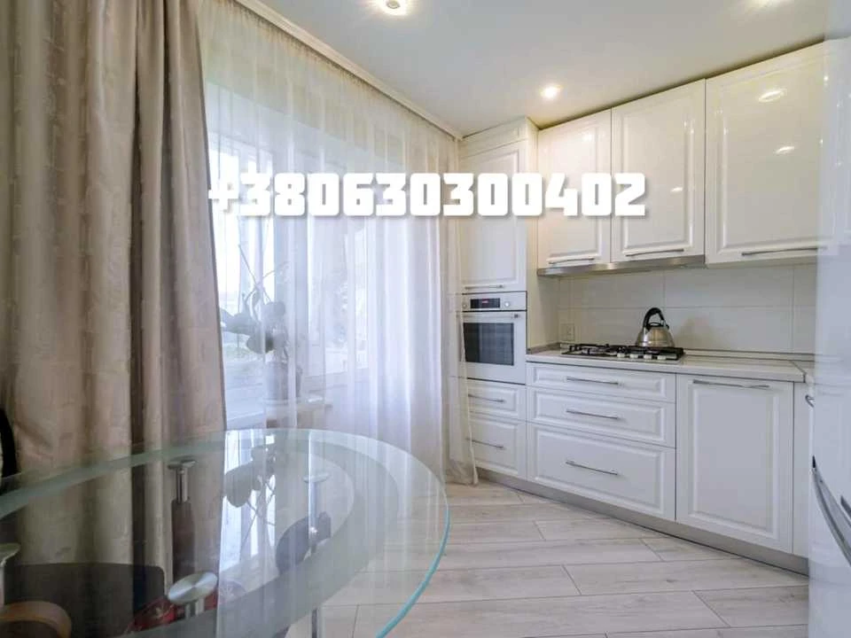 Apartment. Volodymyr Iasiuk Avenue, Kyiv