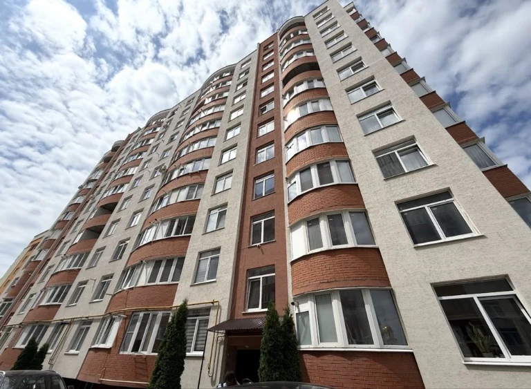 Продаж квартири в новобудові вул. Київська