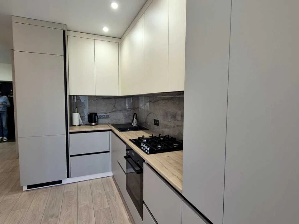 Apartment. Ivano-Frankivsk, Juliana Pelechа Street