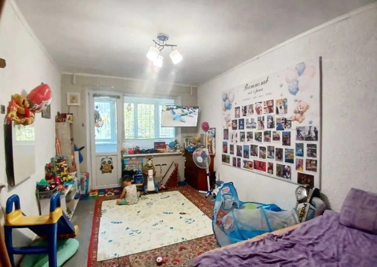 FOR SALE 2-bedroom apartment on Kolyadznii (3 Slobidska - Central)