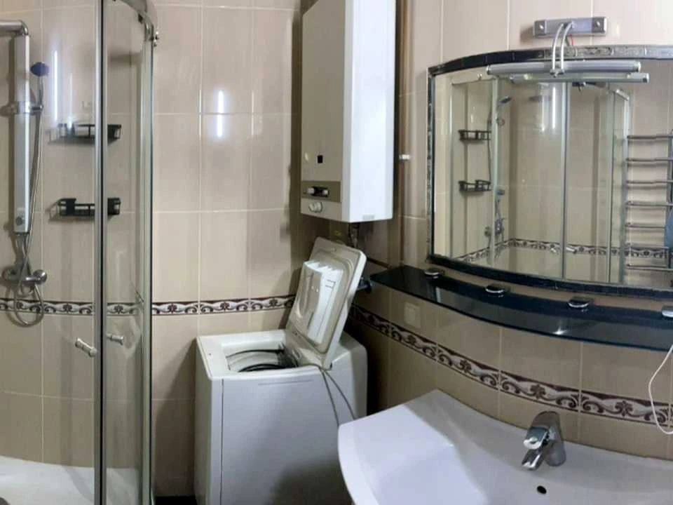 Квартира. Київ, Панаса Мирного вул.