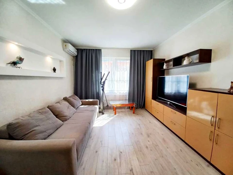 Apartment. Sofia Rusovi Str.