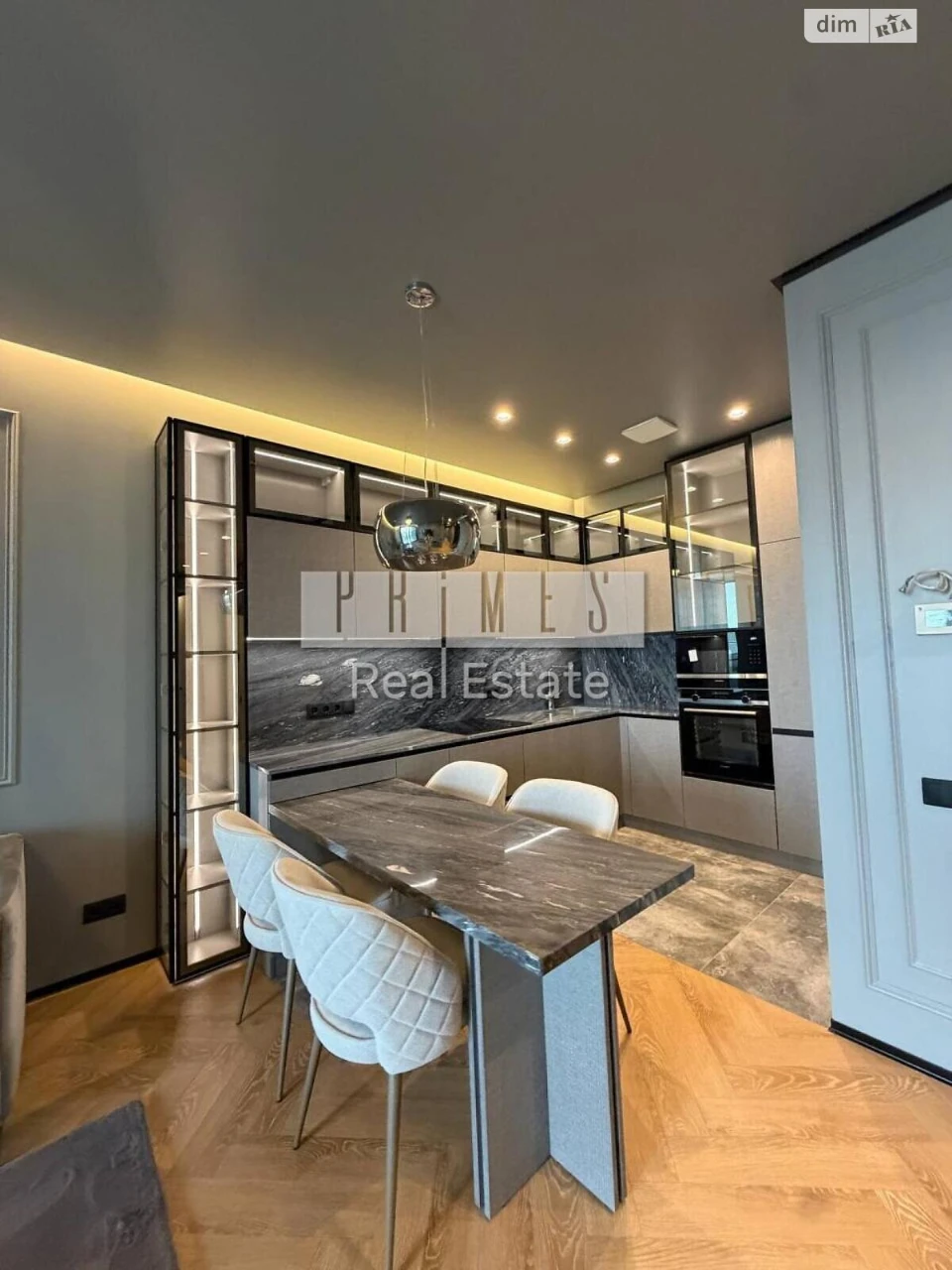 Apartment for Sale in Taryan Towers, Pecerск