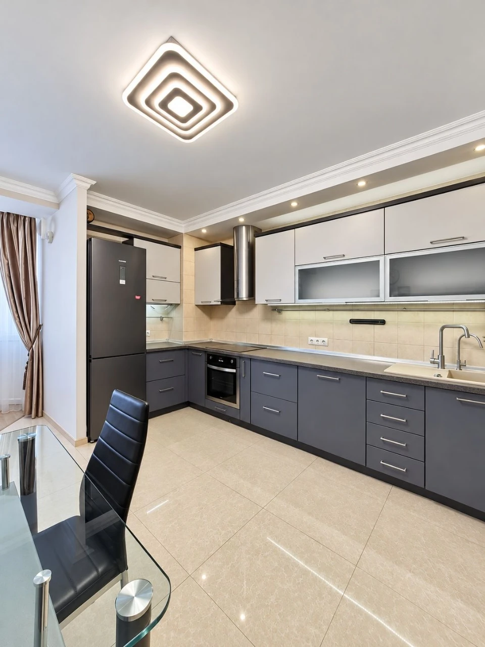 3-bedroom apartment 107 sq m. District of City Park.