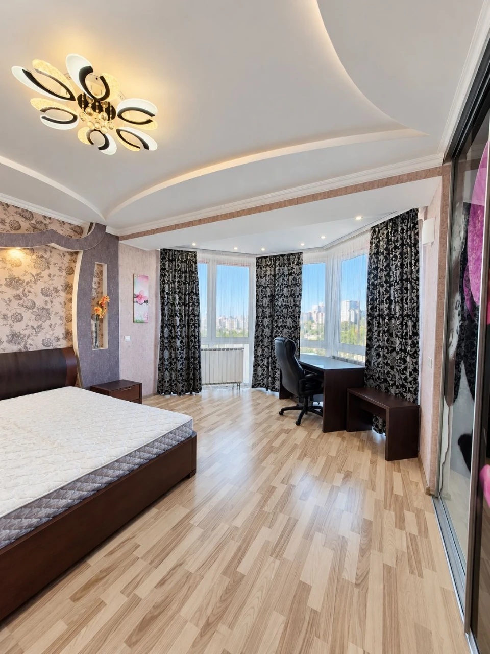 3-bedroom apartment 107 sq m. District of City Park.