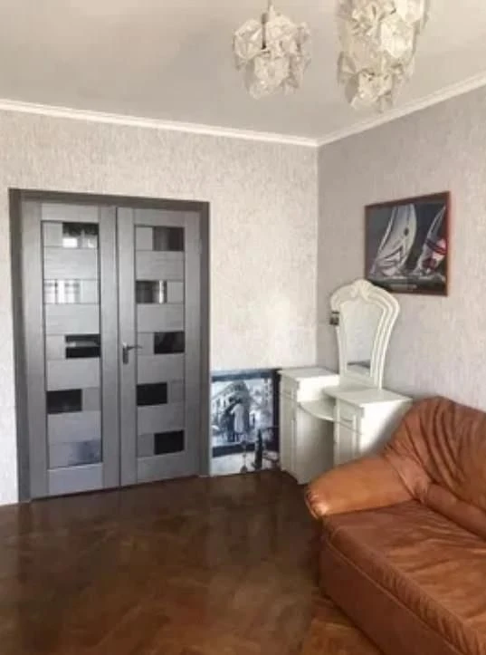 3 rooms for sale on Lustdorfskyy street, area of Tolstoi